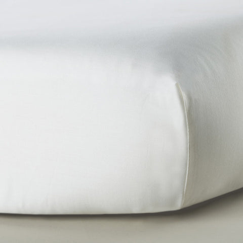 Oilo Soft White Crib Sheet Oilo Soft White Crib Sheet