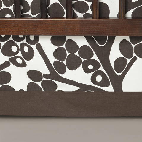 Oilo Modern Berries Crib Skirt
